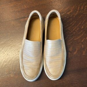 M. Gemi Zeta Suede & Leather Sneaker, size 40/9, worn only a few times!